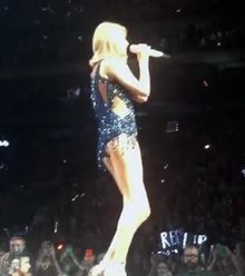 Taylor Swift showing off her barely covered butt