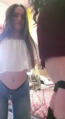 Lesbian Italian teen pussy licking